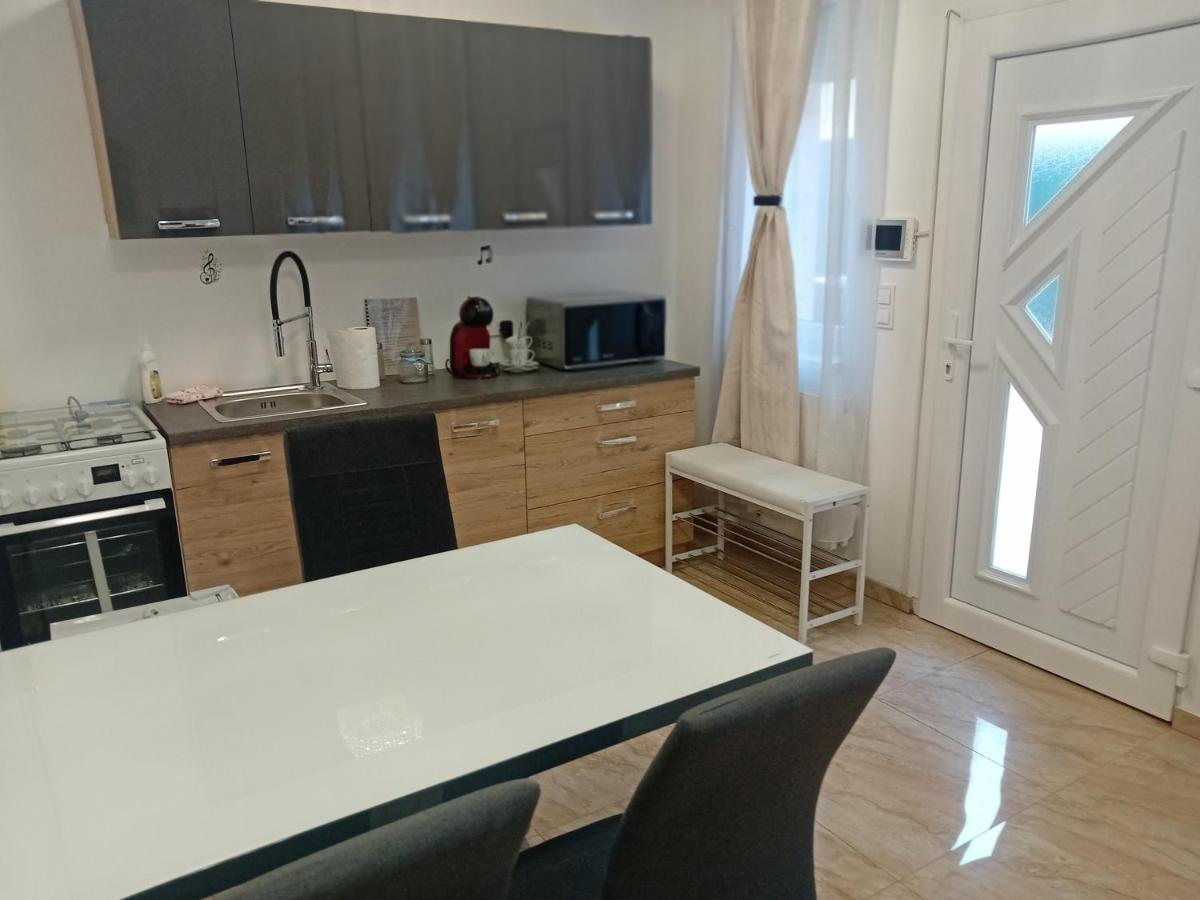 Hangjegy Apartman Debrecen Exterior photo